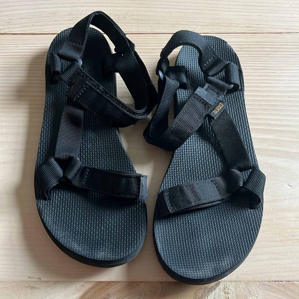 Teva Original Universal Black size 8